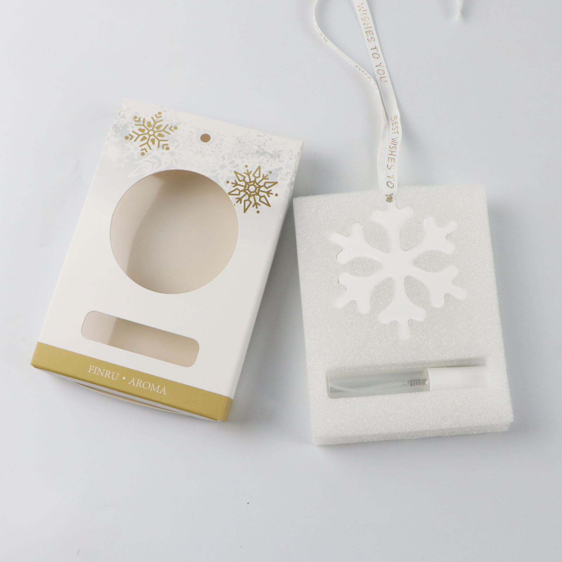 Snowflake aromatic ceramic plaster hanging aromatherapy pendant(图1)